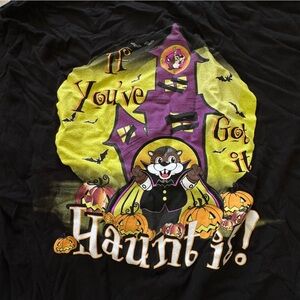 Buc-ees Shirt Adult 2XL Crew Neck If You've Got It Haunt It Halloween Glows Tee